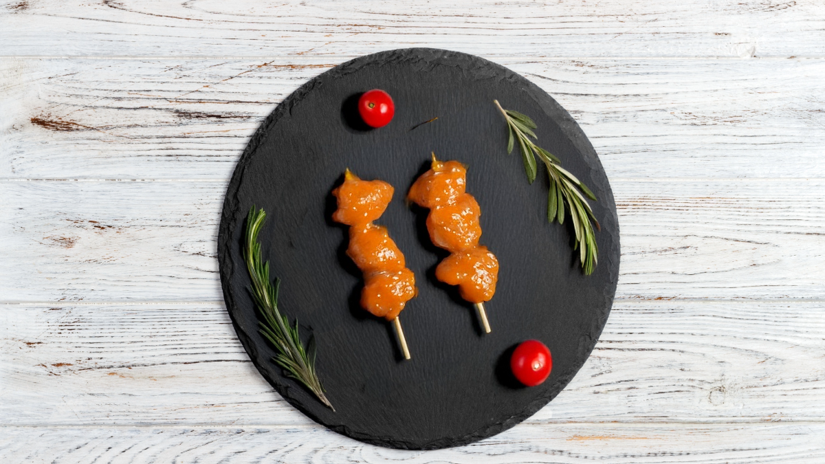 Brochettes de poulet mariné 180g.